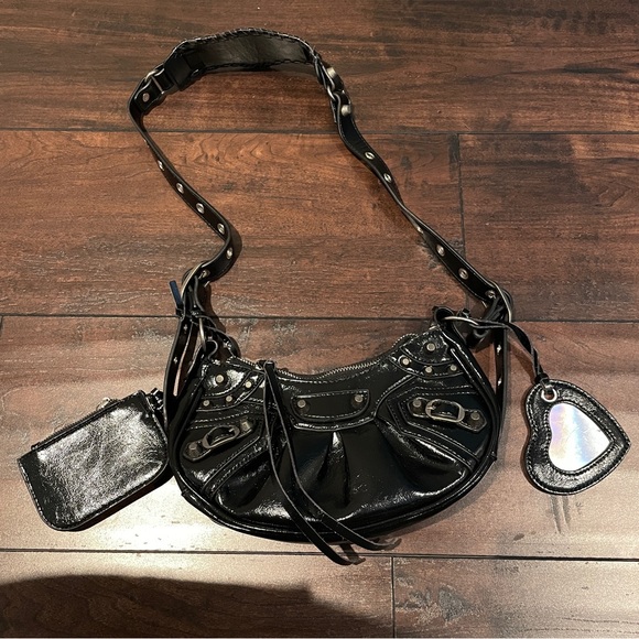 Black crossbody bag - Picture 1 of 3